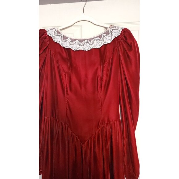Vintage Red Velvet Long Sleeve Dress Lace Collar Gathered Waist Full Skirt Sz 8 - Picture 4 of 11